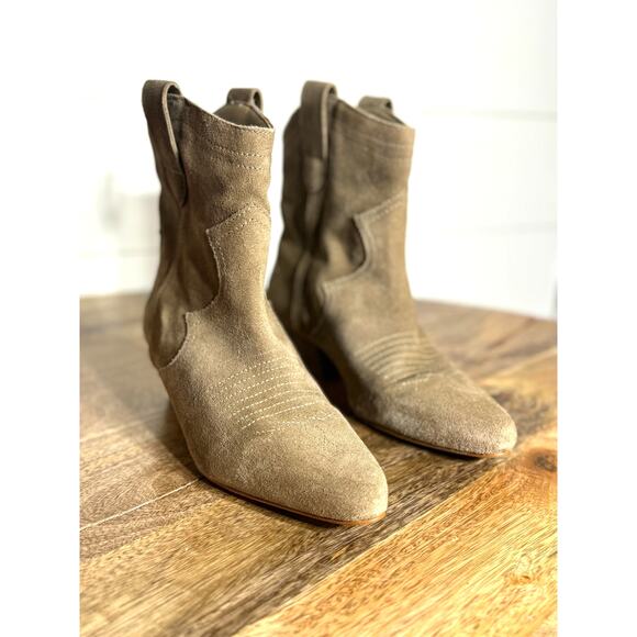 Matisse Arlo Suede Western Ankle Boots Size 7M Taupe Beige Made in Brazil - Picture 1 of 9